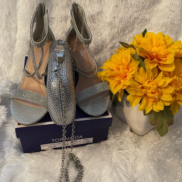 Rhinestone Silver Sexy Sandals Size 8 by Top Moda with handbag set - Picture 7 of 11